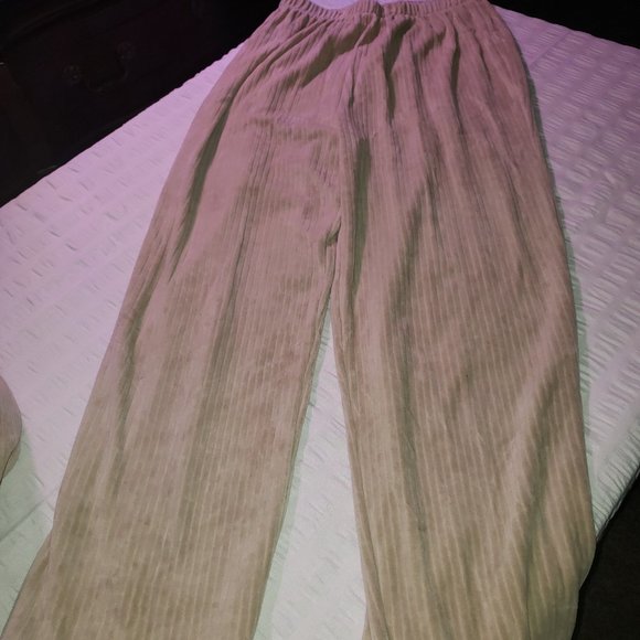 Set - Picture 4 of 6